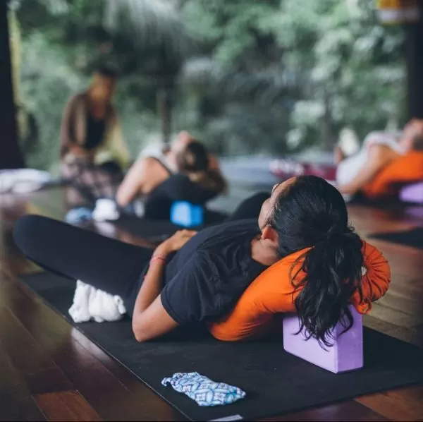 4 Yoga Poses for Insomnia and a Restful Sleep